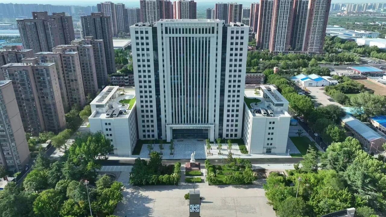 郑州职业学院.jpg