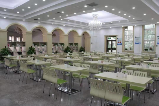 公司总部食堂整改换“新颜” 全面提升服务质量 (1).jpg 公司总部食堂整改换“新颜” 全面提升服务质量 (1).jpg