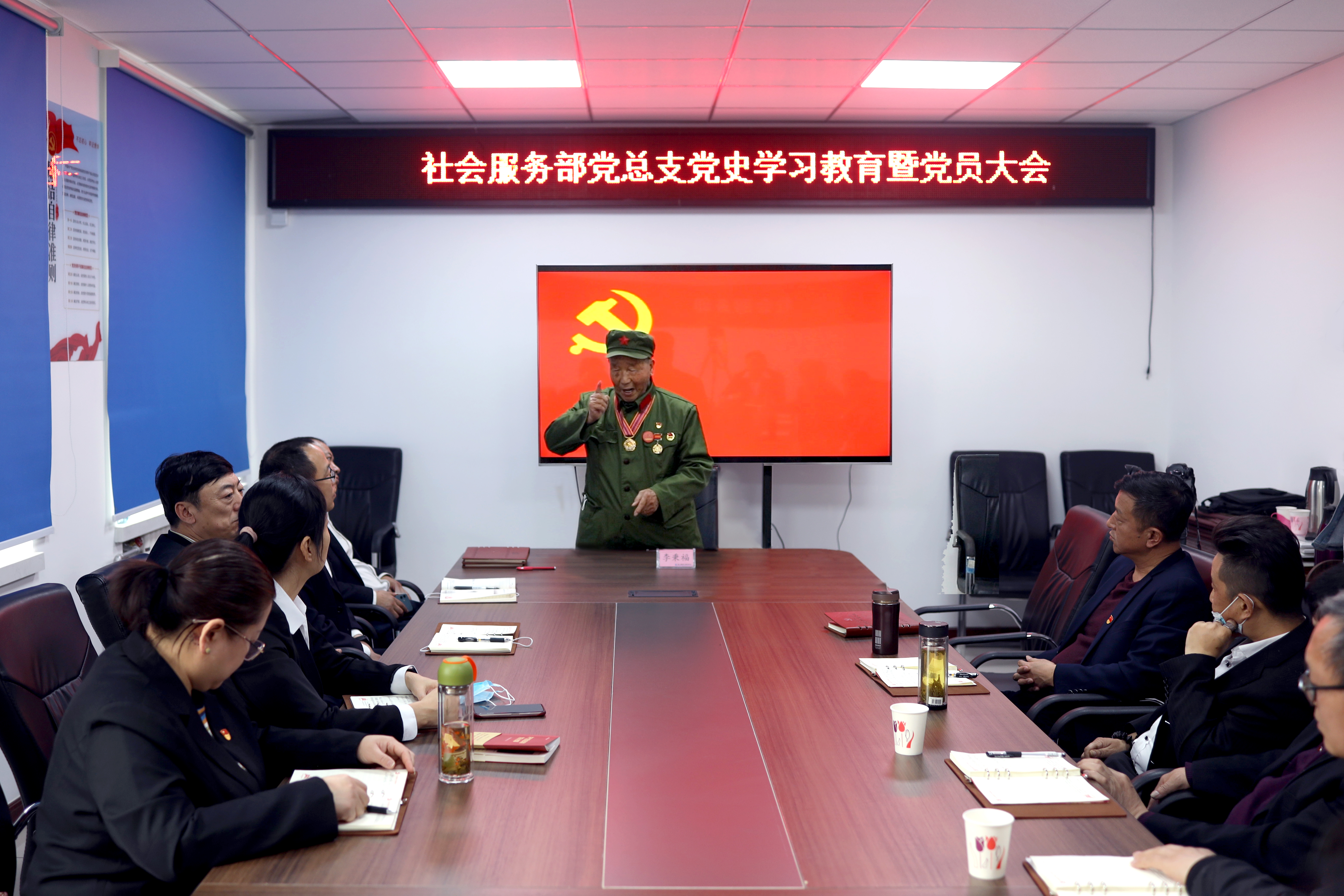 91岁老党员用亲身故事讲述抗美援朝精神 (2).JPG