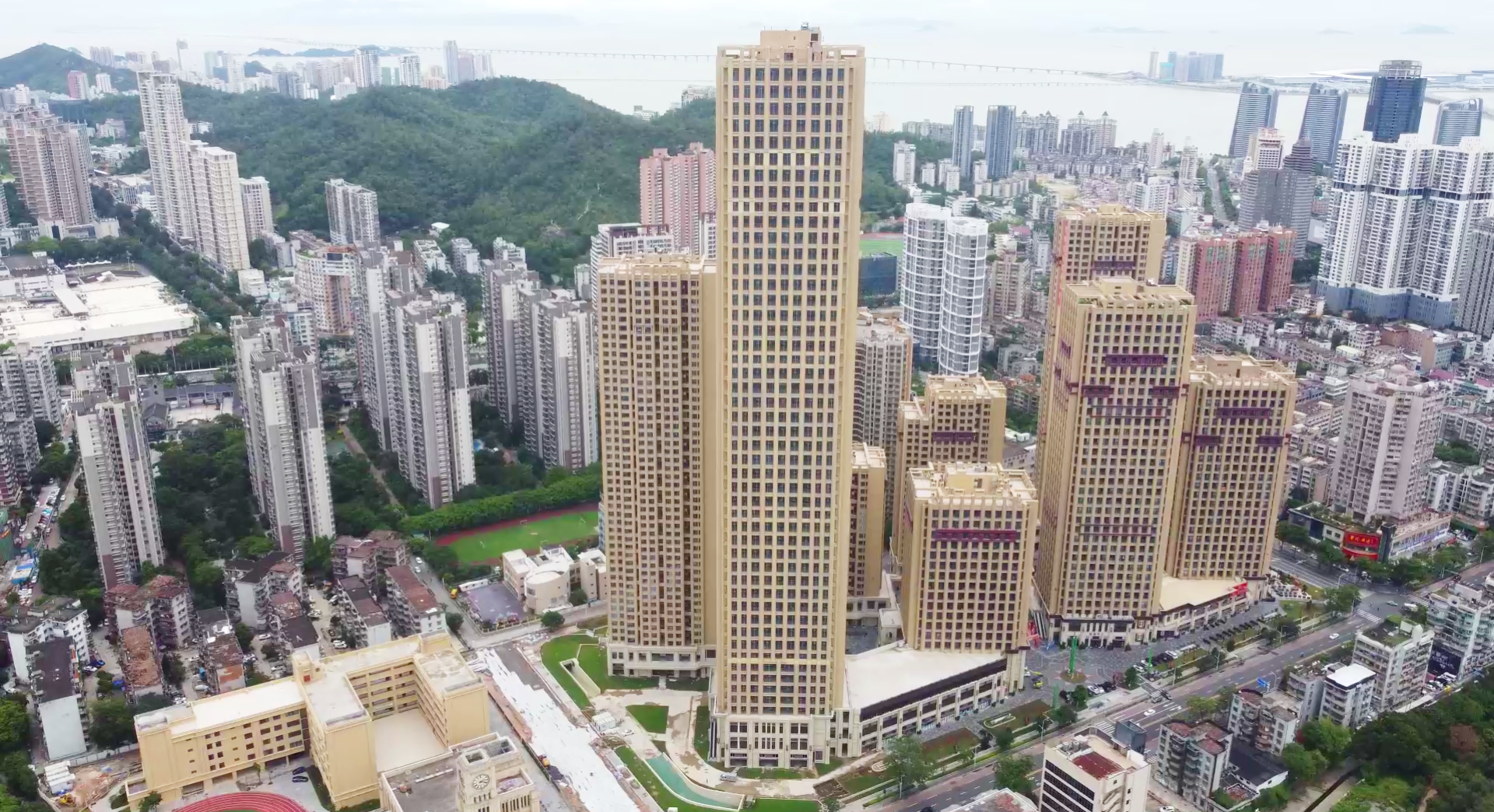 中建一局二公司珠海市国维中央广场一区项目(北区)竣工 - 行讯宝